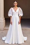 Ivoire une ligne col V satin froncé robe de mariée longue