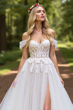 Corset ivoire à épaules dénudées Une robe de mariée à application de ligne