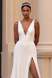 Robe de mariée en satin ivoire à col en V avec fente