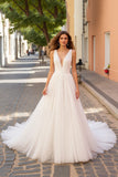 Robe de mariée plissée ivoire à col en V