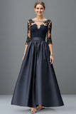 Robe mère de la mariée en satin bleu marine à la ligne