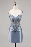 Robe de bal corset perlé bleu gris avec appliques