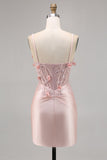 Robe moulante de retour à la maison corset en satin rose avec appliques
