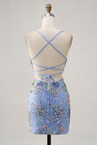 Robe de soirée courte moulante fleurie paon de retour aux sources avec paillettes