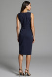 Robe de travail mi-longue moulante en satin froncé bleu marine