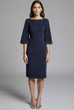 Robe de travail moulante mi-longue en satin bleu marine à manches
