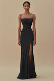 Robe longue formelle froncée sans bretelles noire avec fente