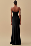 Robe longue formelle froncée sans bretelles noire avec fente
