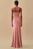 Robe longue formelle froncée sans bretelles noire avec fente