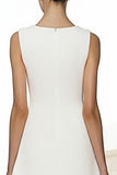 Robe longue de travail en satin ivoire à col en V