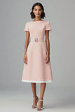 Robe à col bateau rose à corbeilles avec ceinture