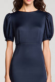 Robe longue formelle en satin à col bateau bleu marine