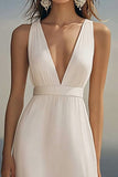 Robe de fiançailles longue simple ivoire à col en V profond avec ceinture