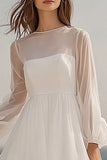 Organza ivoire Midi Une ligne robe de douche nuptiale avec manches