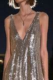 Robe de cocktail trapèze trapèze gris argenté à col en V