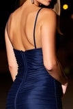 Robe de cocktail moulante froncée à bretelles spaghetti bleu marine