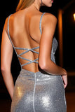 Robe de cocktail courte moulante argentée