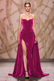 Robe de soirée longue en velours rouge foncé avec fente