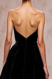 Robe de soirée longue simple en velours noir dos nu