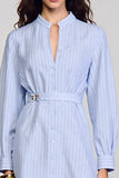 Robe de travail fourreau à rayures bleues à manches longues avec ceinture