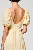 Abricot Une Ligne Col Carré Manches Bouffantes Robe