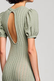 Robe midi à fourreau vert avec manches bouffantes