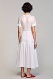 Robe blanche à col en V