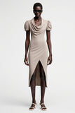 Robe à col bénitier gris avec fente
