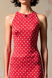 Robe fourreau rouge sans manches à pois