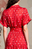 Robe à pois rouge à col polo