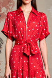Robe à pois rouge à col polo