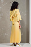 Robe à revers une ligne jaune