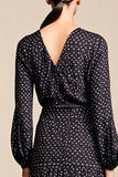 Robe d’invitée de mariage à manches longues noire à pois blancs