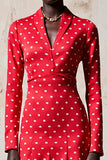 Robe rouge à pois à manches longues