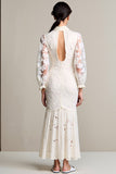 dentelle ivoire fourreau longue robe d’invité de mariage