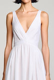 Robe blanche midi à col en V