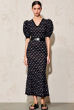 Robe longue à pois noirs à pois avec ceinture