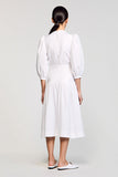 Une ligne blanche midi robe avec noeud
