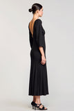 Robe longue d’invitée de mariage en satin noir à col carré avec manches 3/4