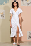 Robe d’été midi blanche à col en V froncé avec fente