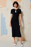 Robe d’invitée de mariage midi à col rond noir simple à manches courtes