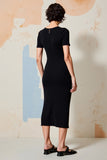 Robe d’invitée de mariage midi à col rond noir simple à manches courtes