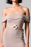 Simple Fog Off The Shoulder Robe d’invitée de mariage midi