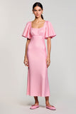 Robe en mousseline de soie rose à col carré