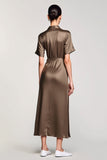 Robe d’invitée de mariage à revers crantés Olive Sheath avec fente