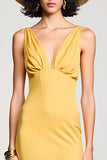 Robe d’invitée de mariage froncée à col en V fourreau jaune