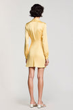 Robe d’invitée de mariée courte en satin jaune
