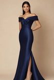 Robe de soirée en satin sirène marine à épaules dénudées avec fente