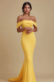 Robe de soirée sirène jaune satin mat à épaules dénudées