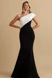 Robe de soirée noire à une épaule sirène en satin